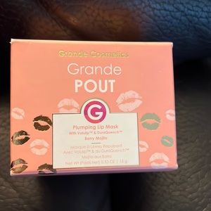 Grande Pout Lip Mask (berry mojito)